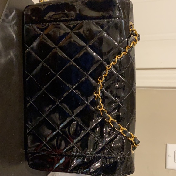 Vintage Chanel Diana flap in black patent leather - Picture 5 of 10